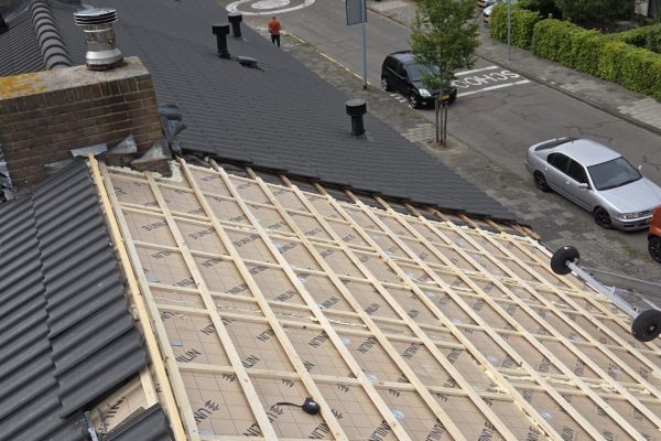 Dak-renovatie-isolatie-in-Nieuw-Vennep