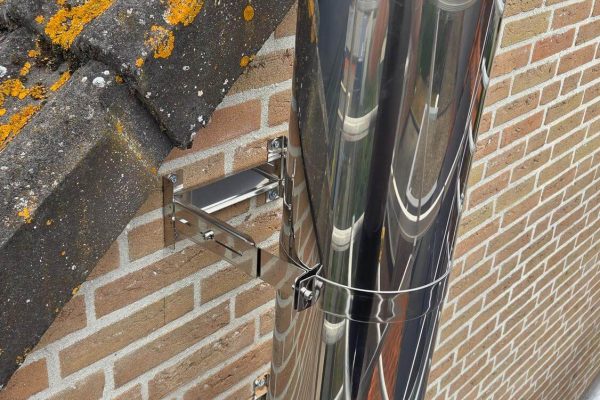 rookkanaal-en-houtkachel-aansluiten-klundert